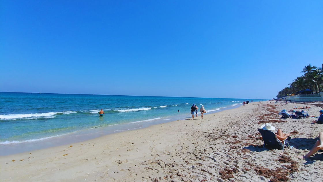 Family Activity Lantana Municipal Beach