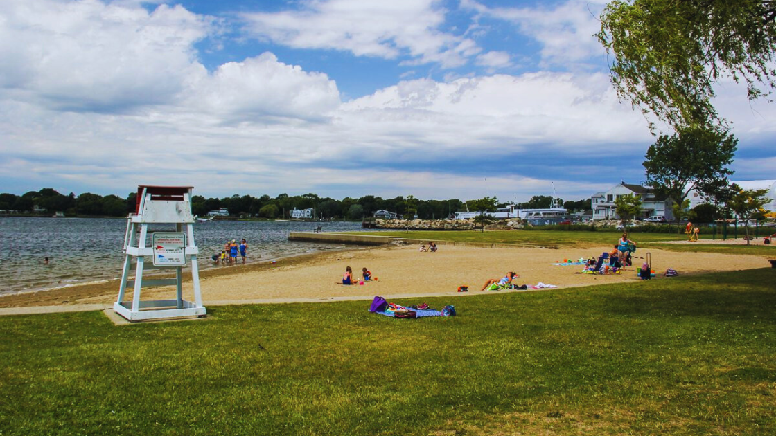 Family Activity Warren Town Beach