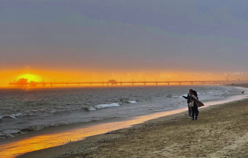 Atmosphere of Bayshore Beach